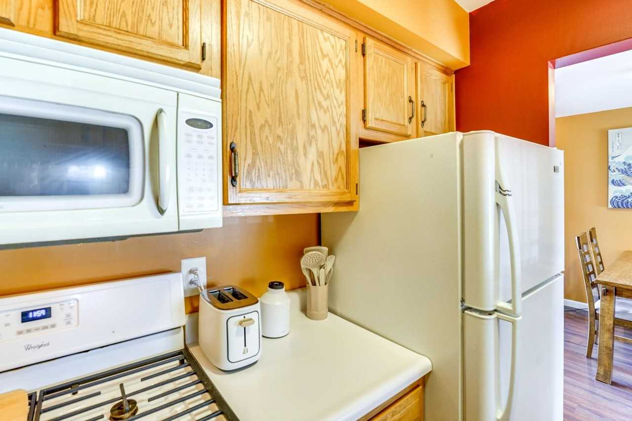 8941 Shawn Dr - Photo 3 of 21