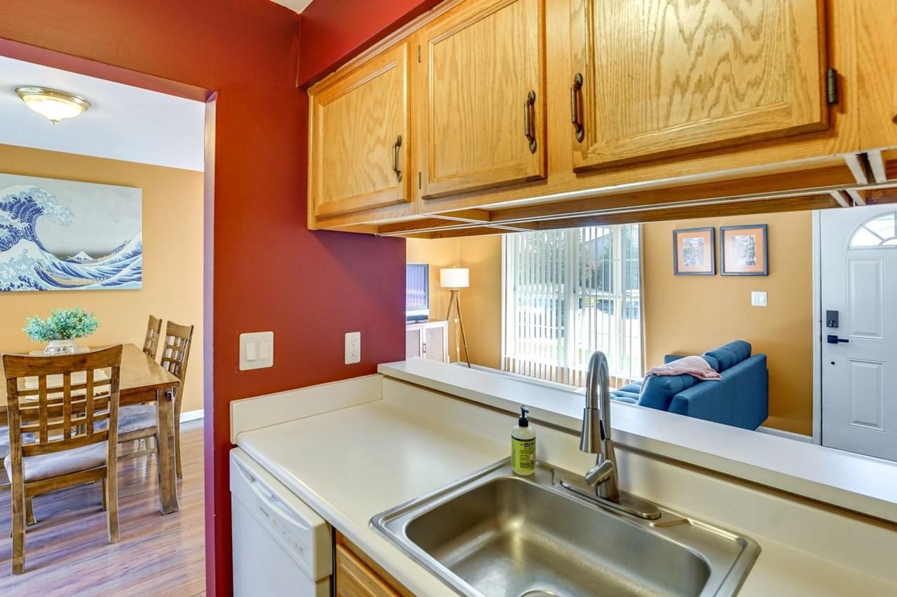 8941 Shawn Dr - Photo 6 of 21