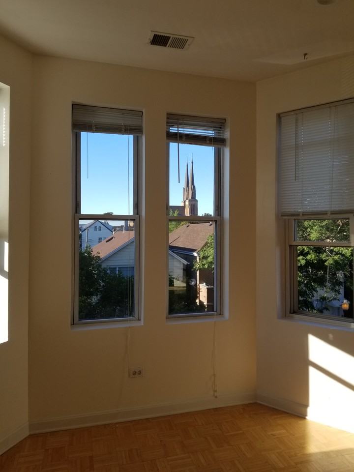 2131 W 24th St #3rdFL - Photo 3 of 22