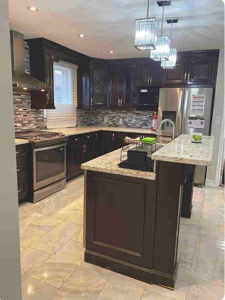 153 Edmonton Dr - Photo 3 of 11