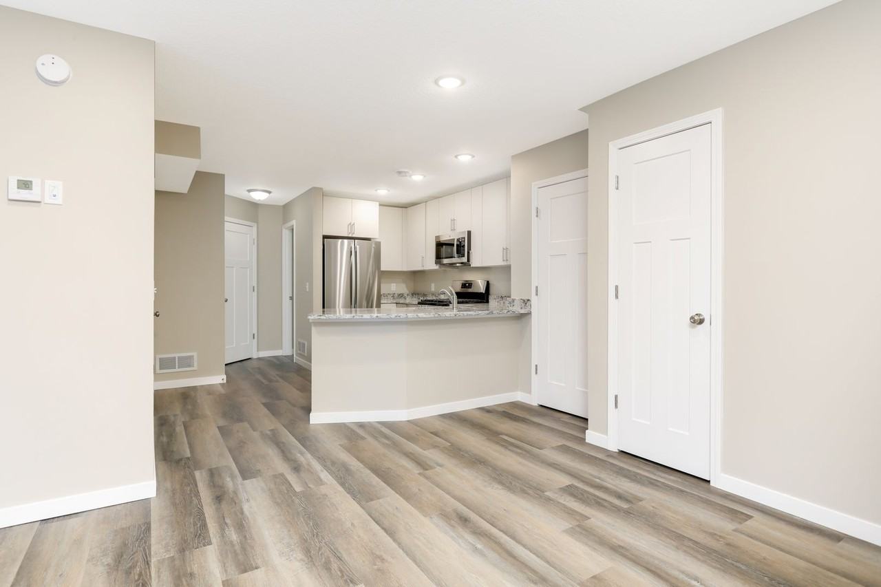 6158 Manchester Ave Ne - Photo 4 of 23