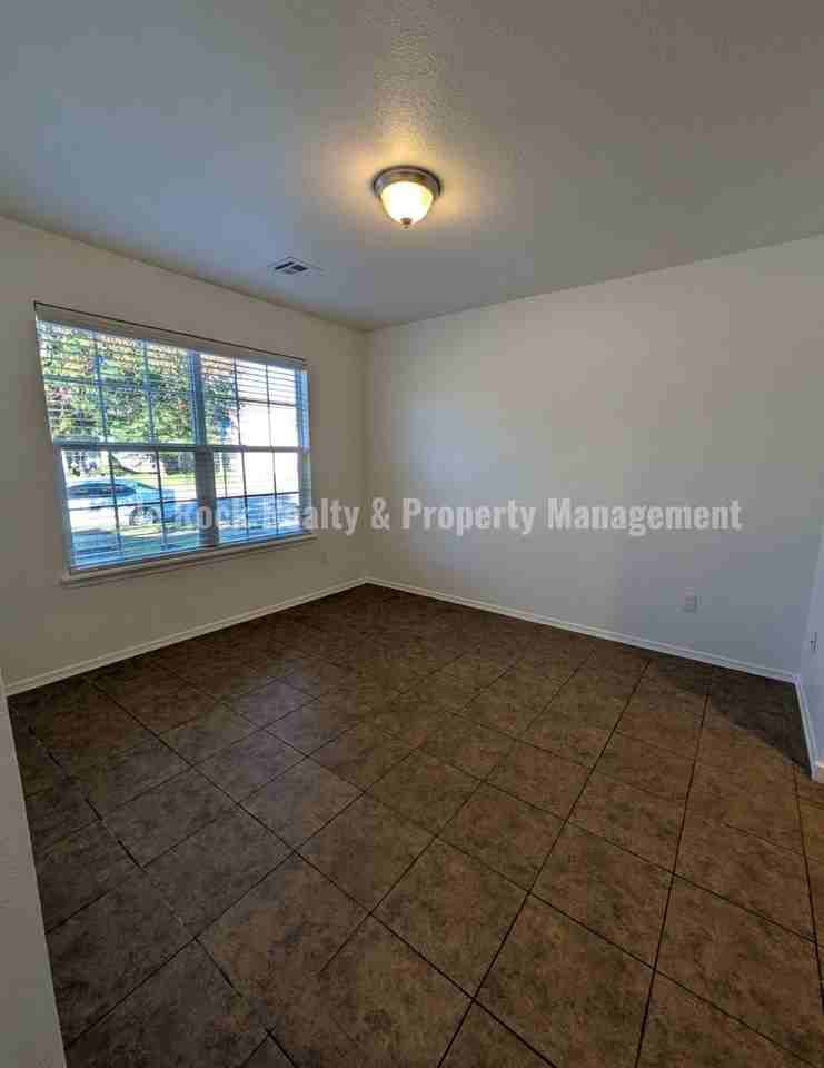 16021 S 83rd East Ave - Photo 3 of 44