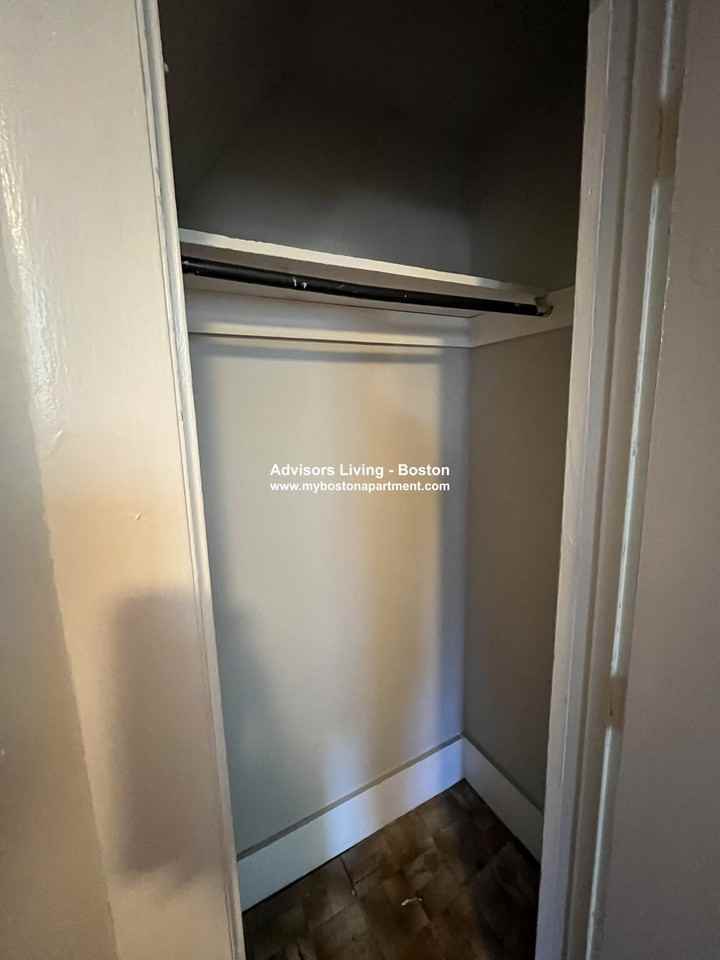 Charles St #10 - Photo 3 of 5