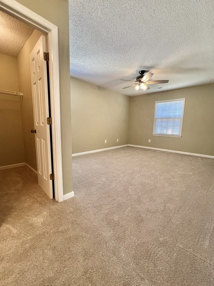 156 Commons Way - Photo 3 of 19