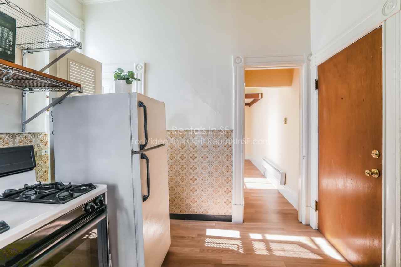 389 San Jose Ave - Photo 4 of 7