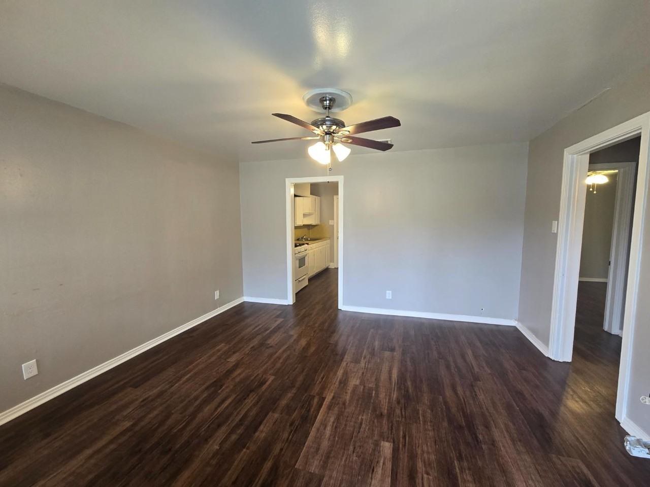 116 Gary Court - Photo 2 of 7