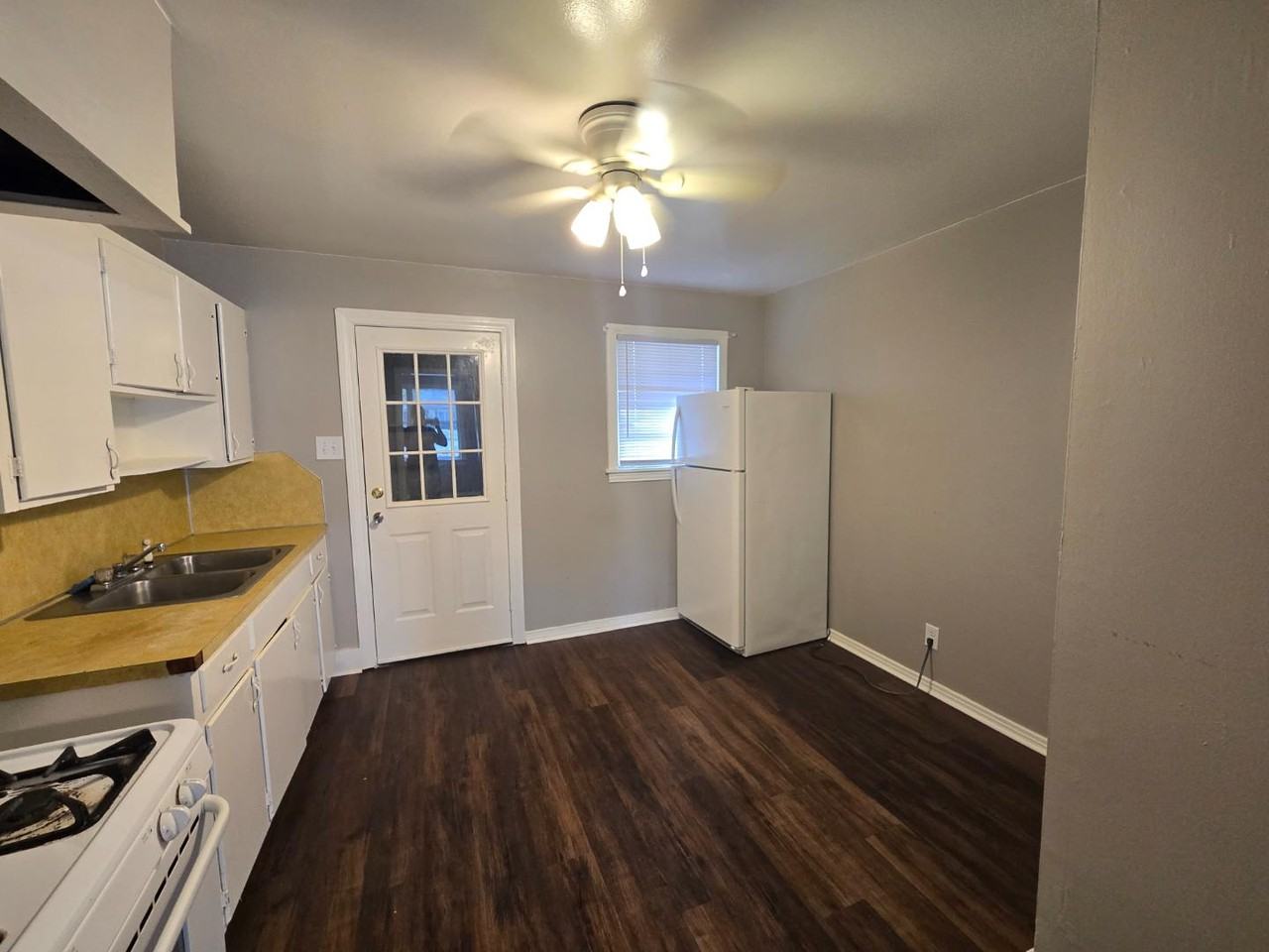 116 Gary Court - Photo 3 of 7