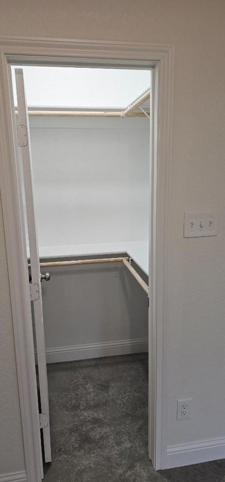 406 S Andrews Drive - Photo 2 of 10