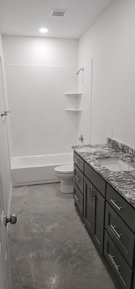 406 S Andrews Drive - Photo 3 of 10