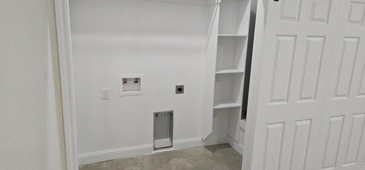 406 S Andrews Drive - Photo 6 of 10