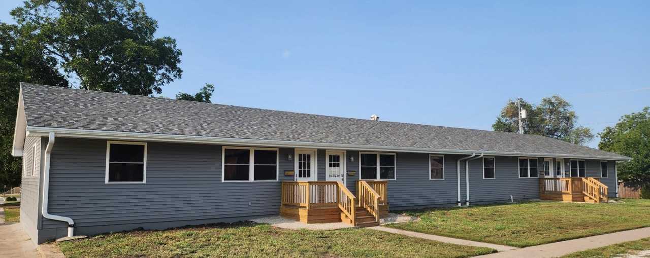 4 Plex - 520-526 Des Moines - Photo 2 of 6