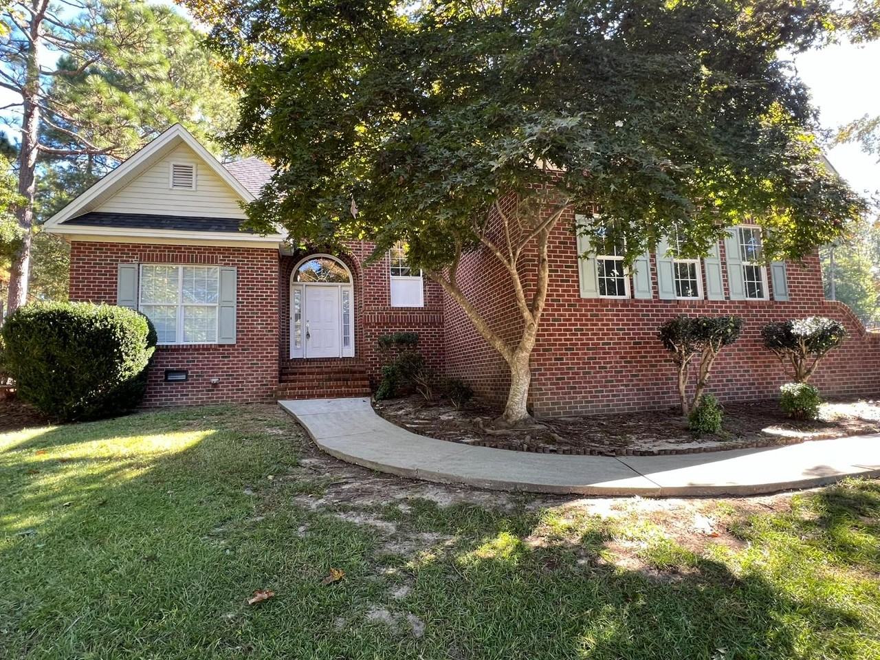 8 Princess Gate Drive - Photo 2 of 10