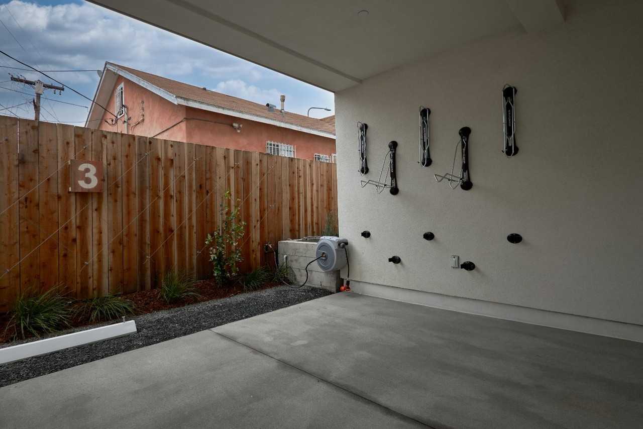 2929 S. La Brea Ave. - Photo 3 of 10