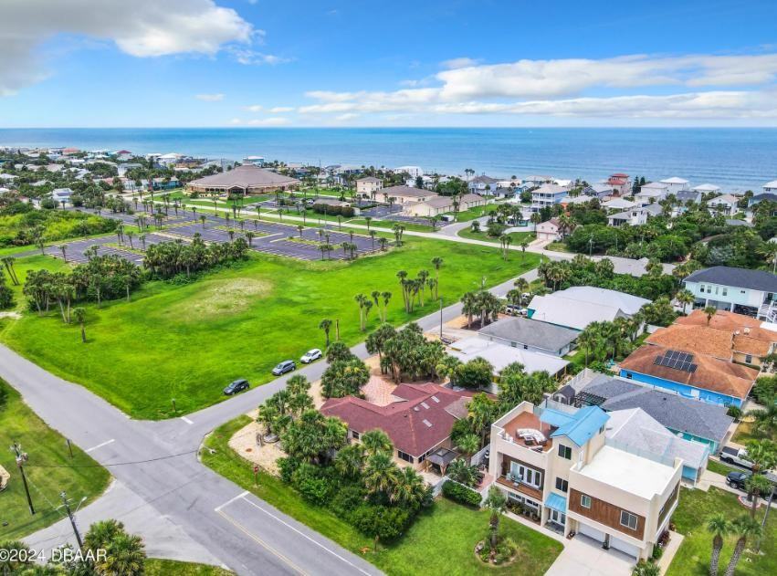 325 N 8th St - Photo 2 of 10