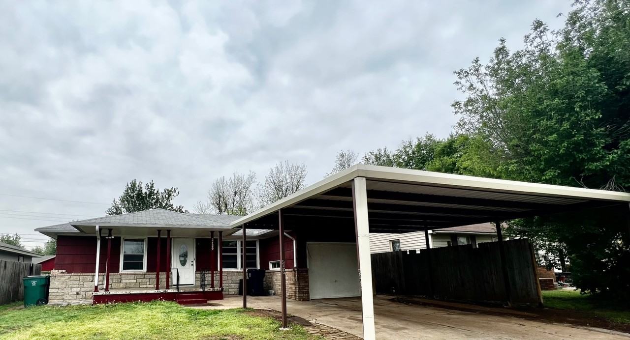 2520 Sw 45th St - Photo 4 of 20