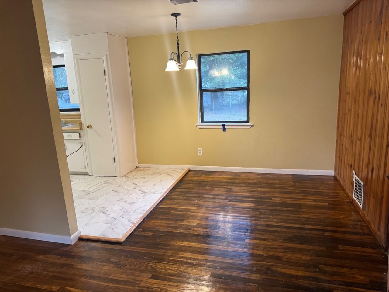 24 Austin St - Photo 5 of 17