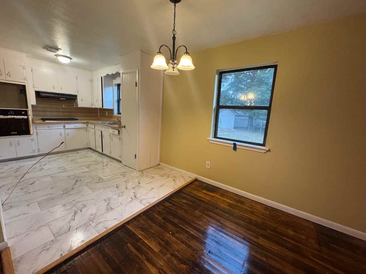 24 Austin St - Photo 7 of 17