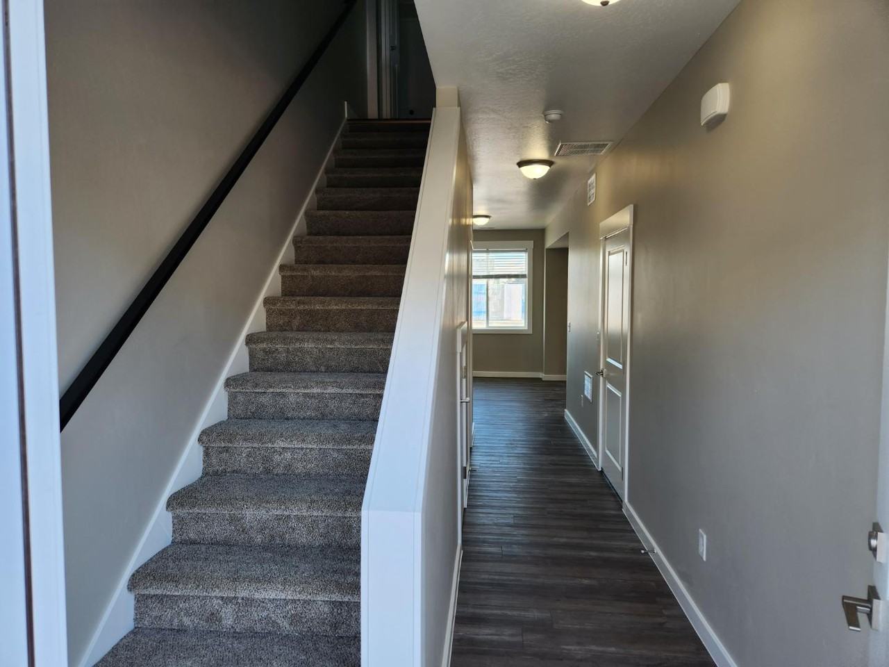 Building 6 - Photo 4 of 10