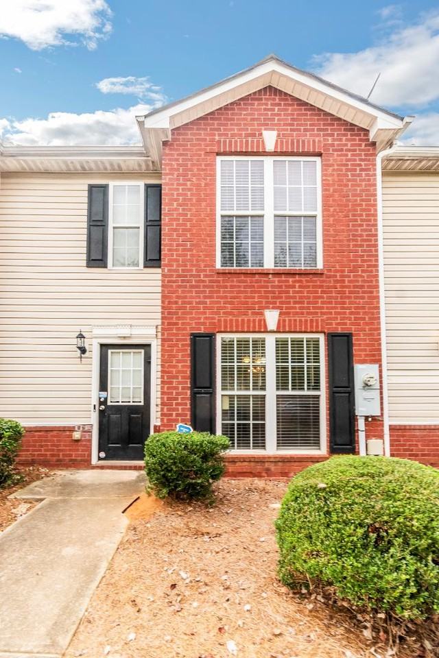 3877 Waldrop Ln - Photo 2 of 10