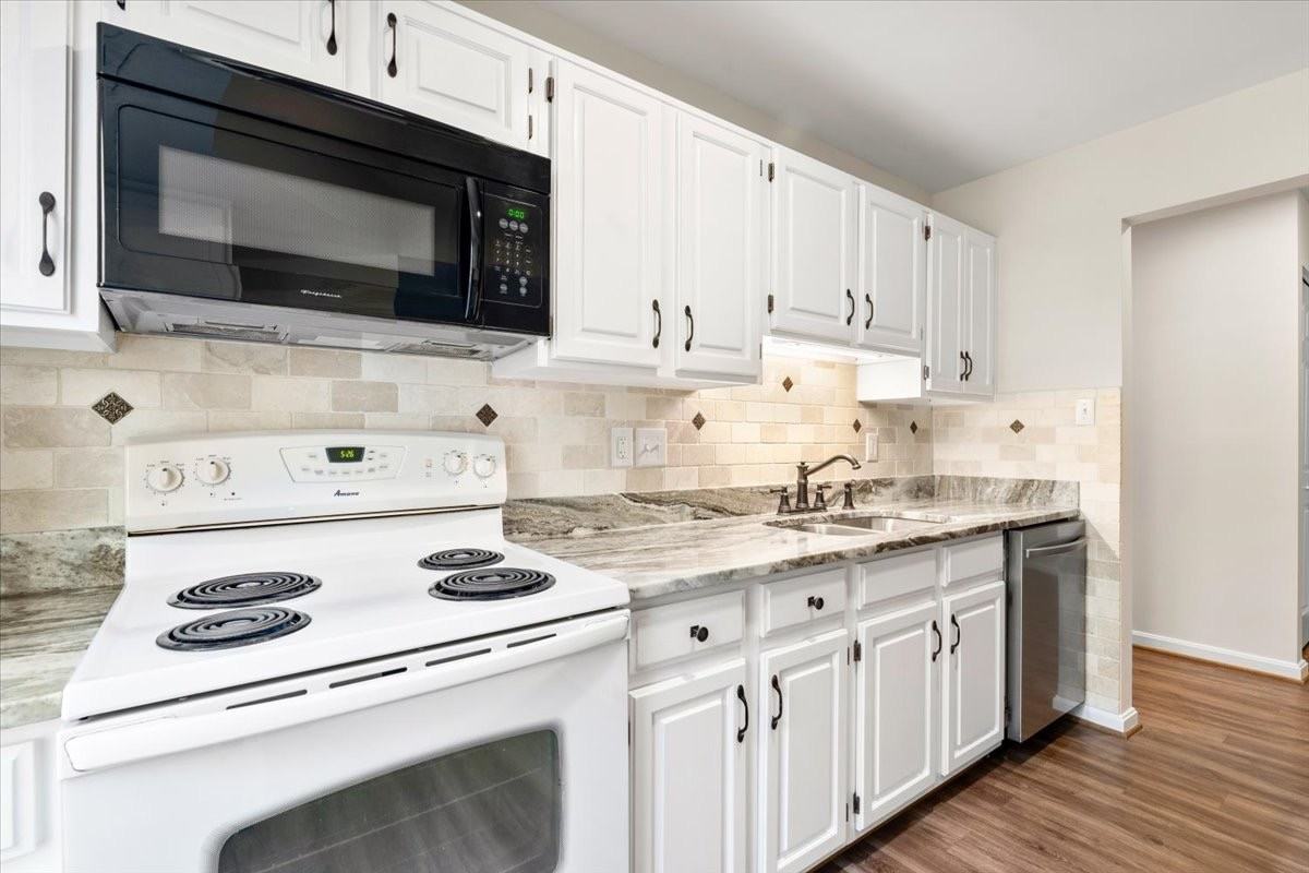 3860 Shadywood Dr 1c - Photo 2 of 10