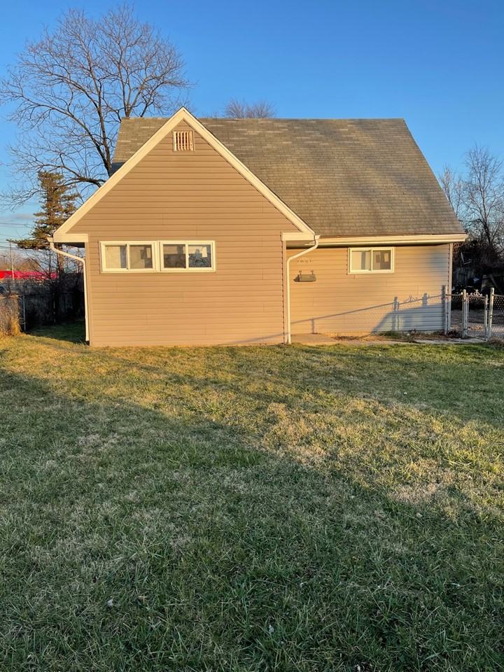 2094 Jermain Dr - Photo 3 of 20