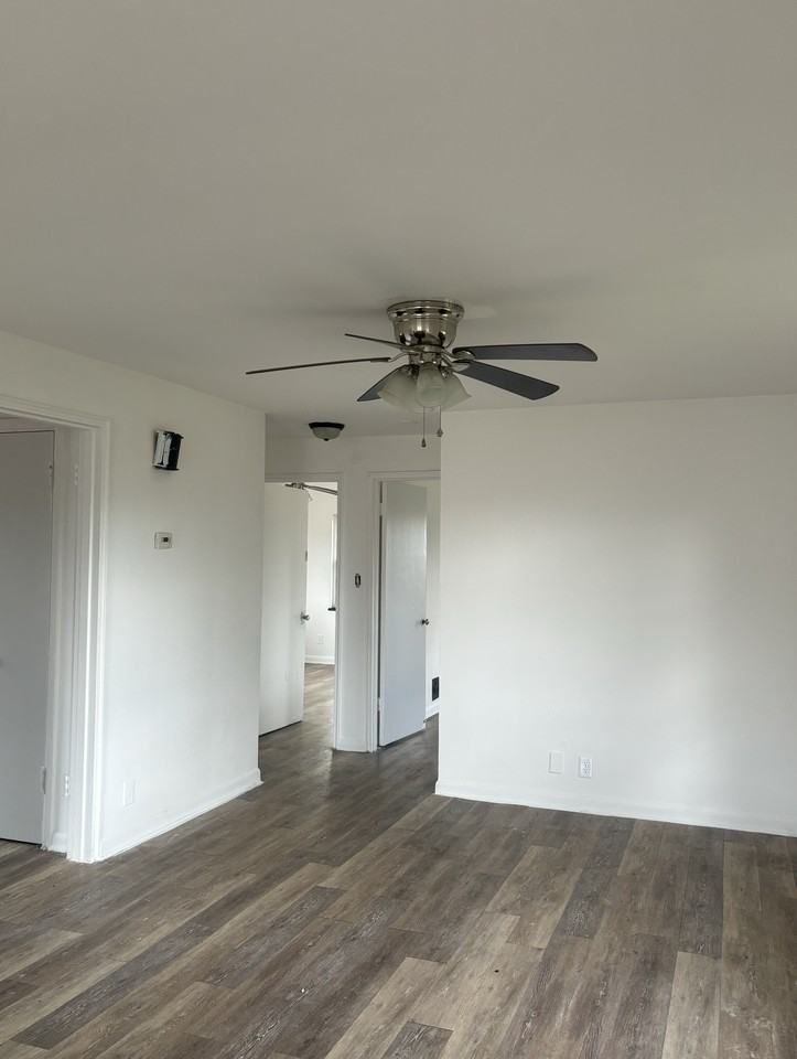 337 Ryburn Ave #2 - Photo 3 of 5