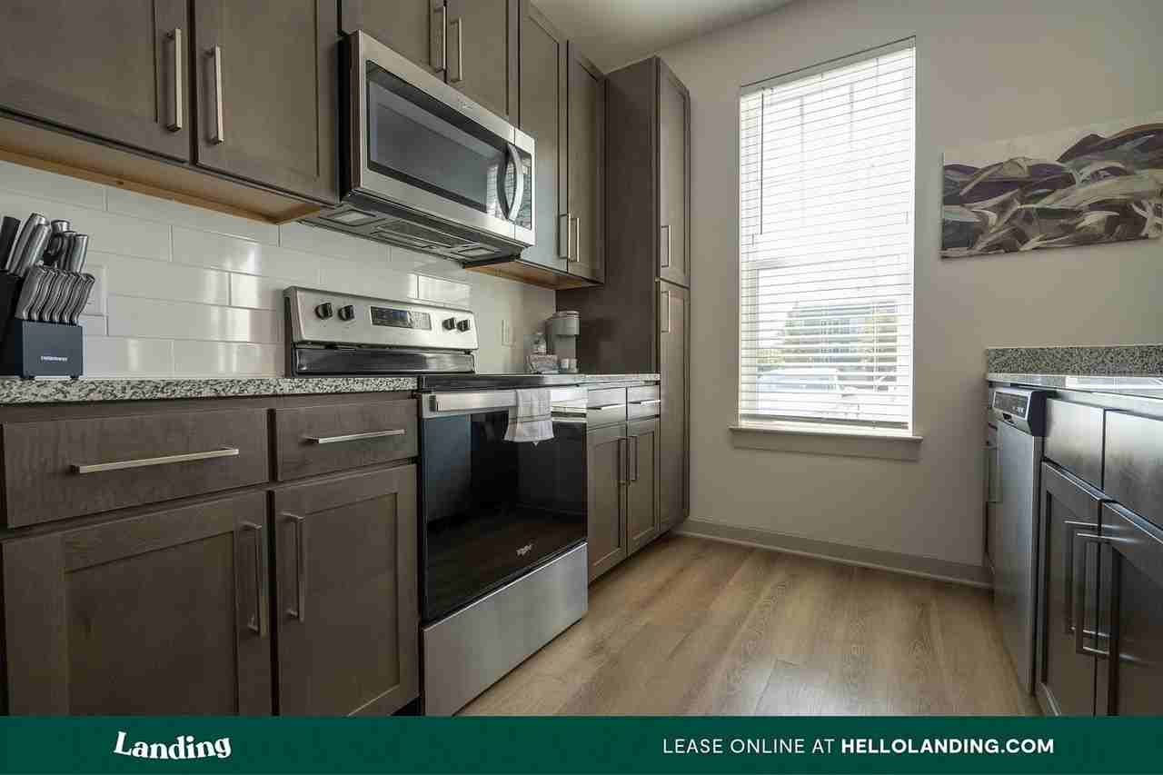 340 W 25th St - Photo 5 of 50