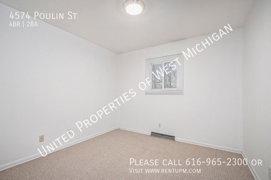 4574 Poulin St - Photo 2 of 19