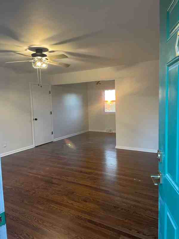 822 Thornton St - Photo 2 of 8