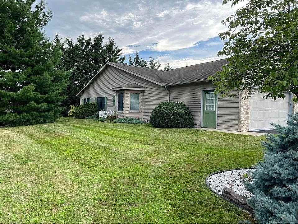 364 Phoenix Dr #364 - Photo 2 of 15