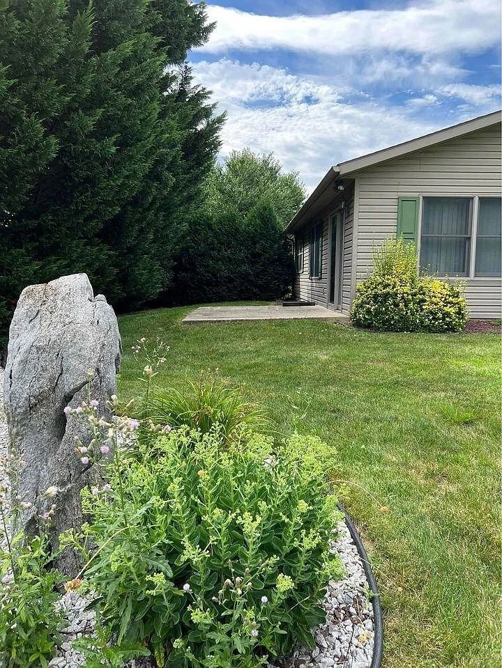 364 Phoenix Dr #364 - Photo 4 of 15