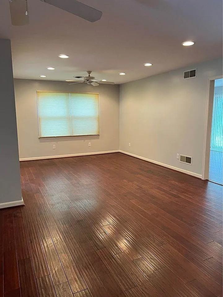 364 Phoenix Dr #364 - Photo 7 of 15