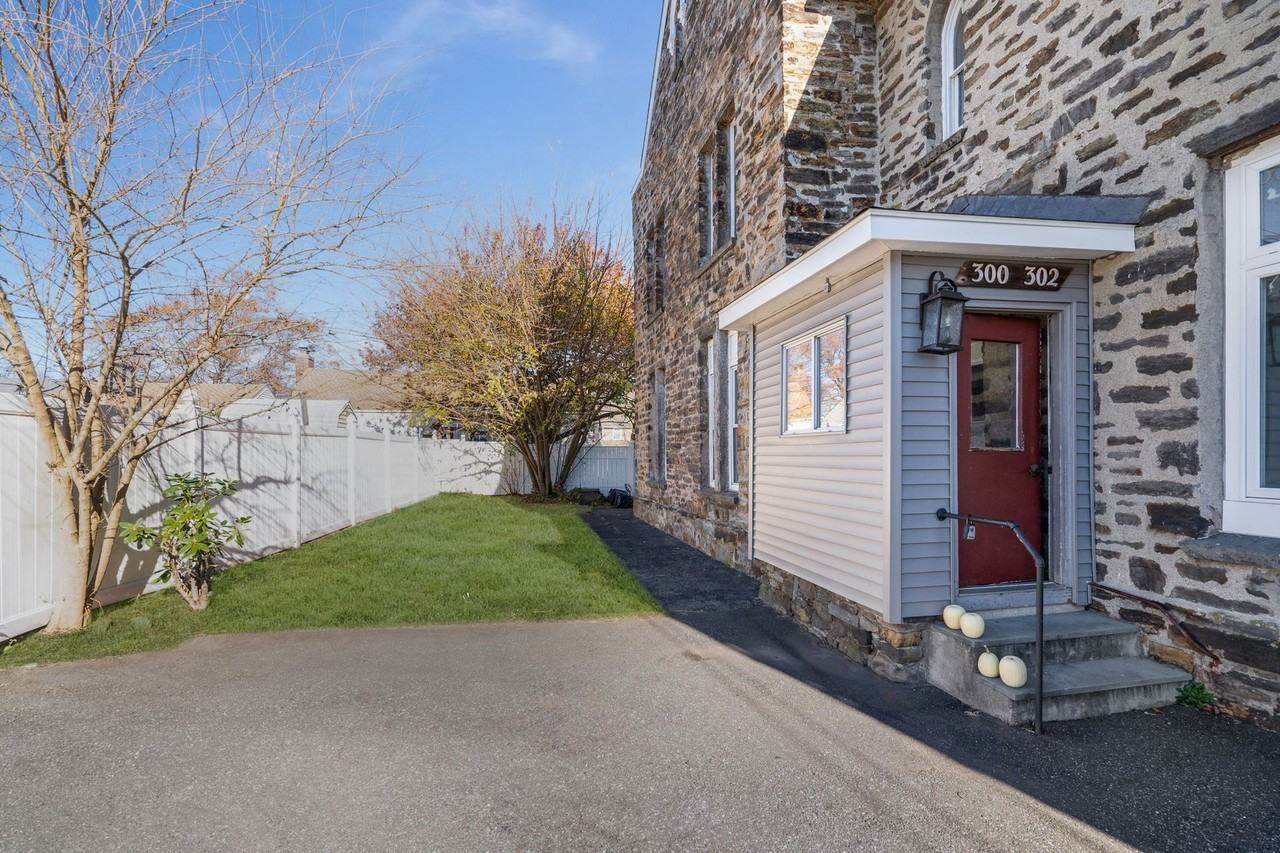 Soundview - Photo 3 of 23