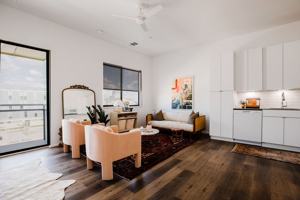 featured image of 1130 N Harvey Ave