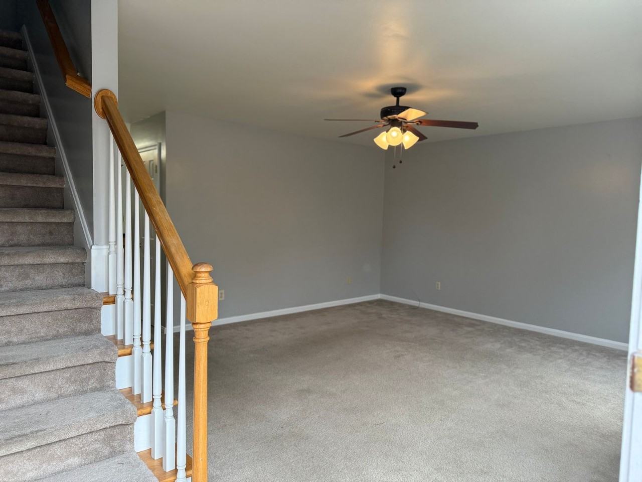 247 E Green St #B - Photo 7 of 14