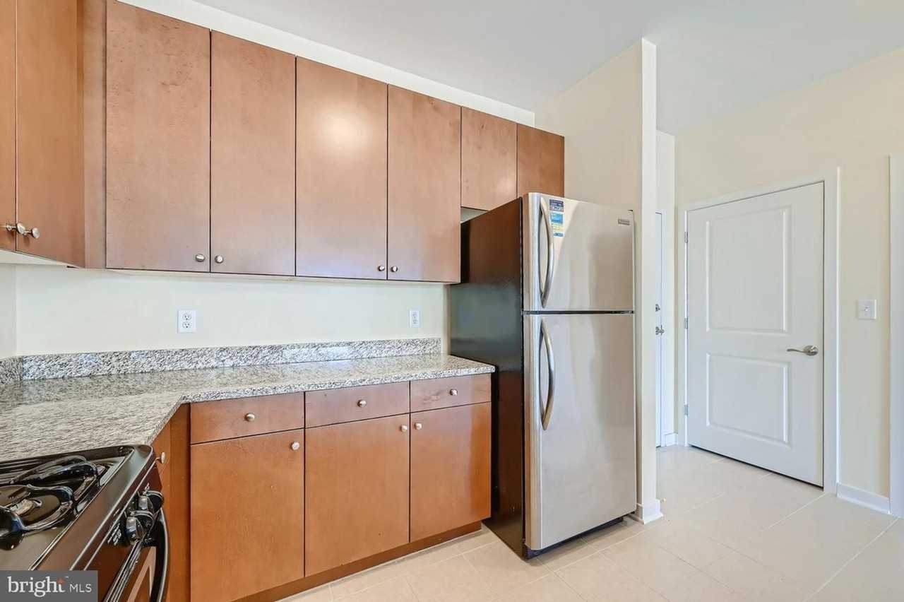 3201 Saint Paul St #312 - Photo 7 of 26