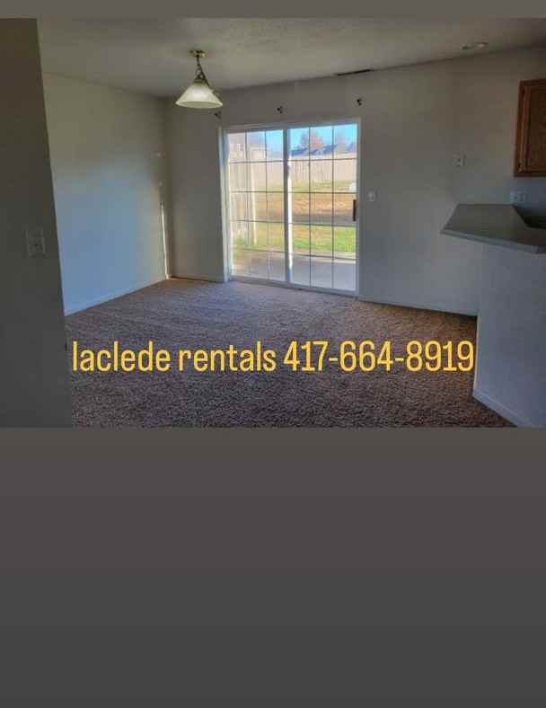 1115 Glenridge St - Photo 3 of 10