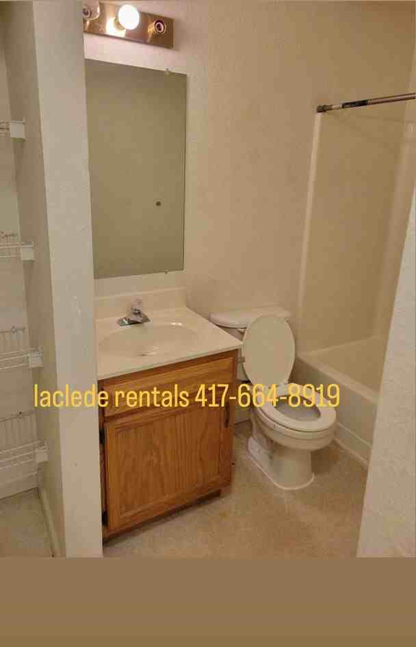 1115 Glenridge St - Photo 7 of 10