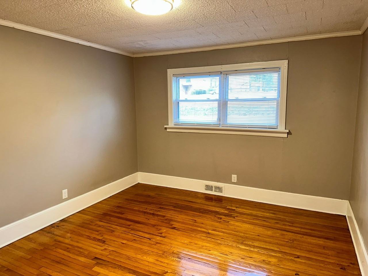 1458 Anderson St #C - Photo 6 of 10