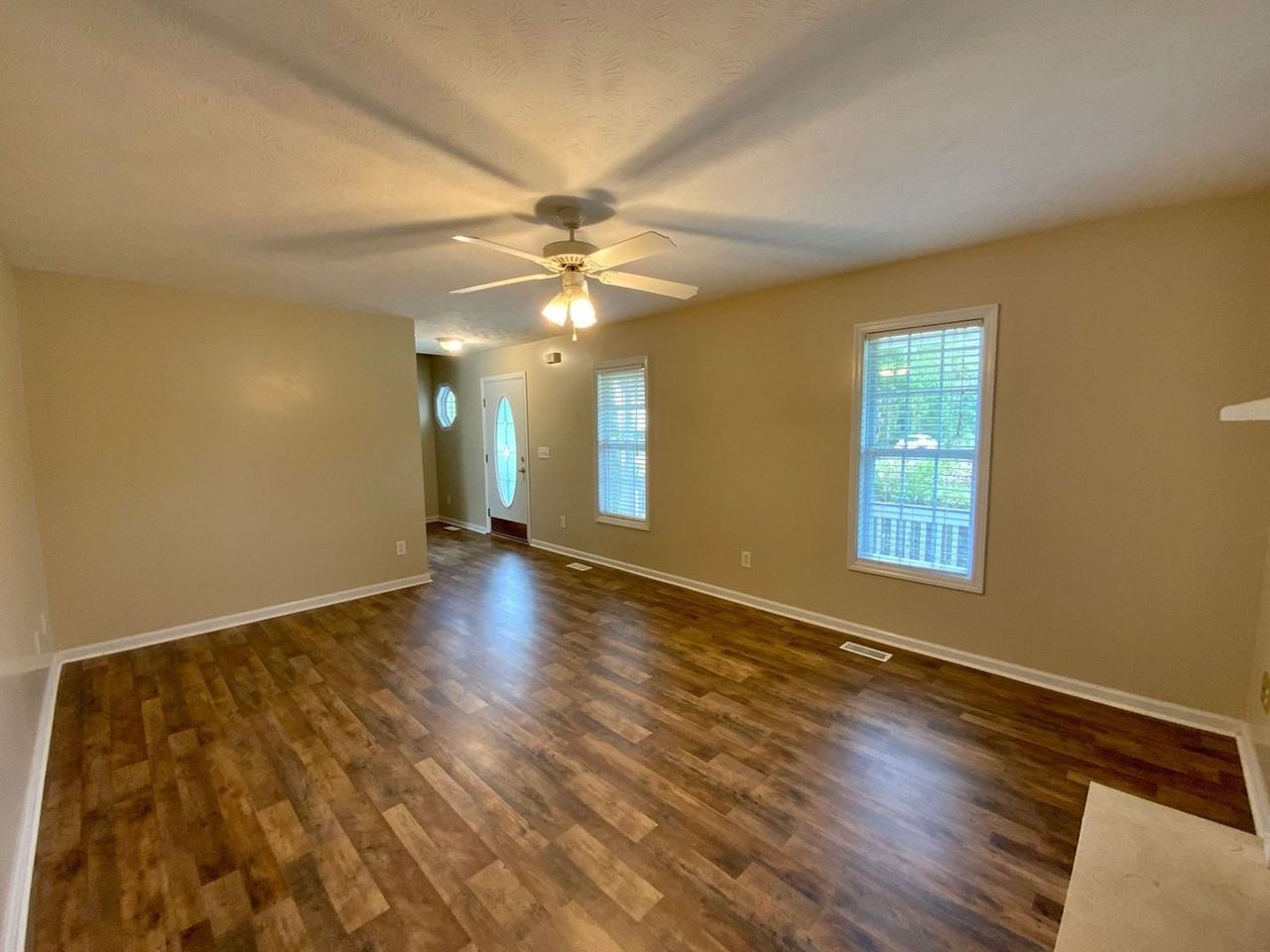 202 Thrush Ct - Photo 3 of 21