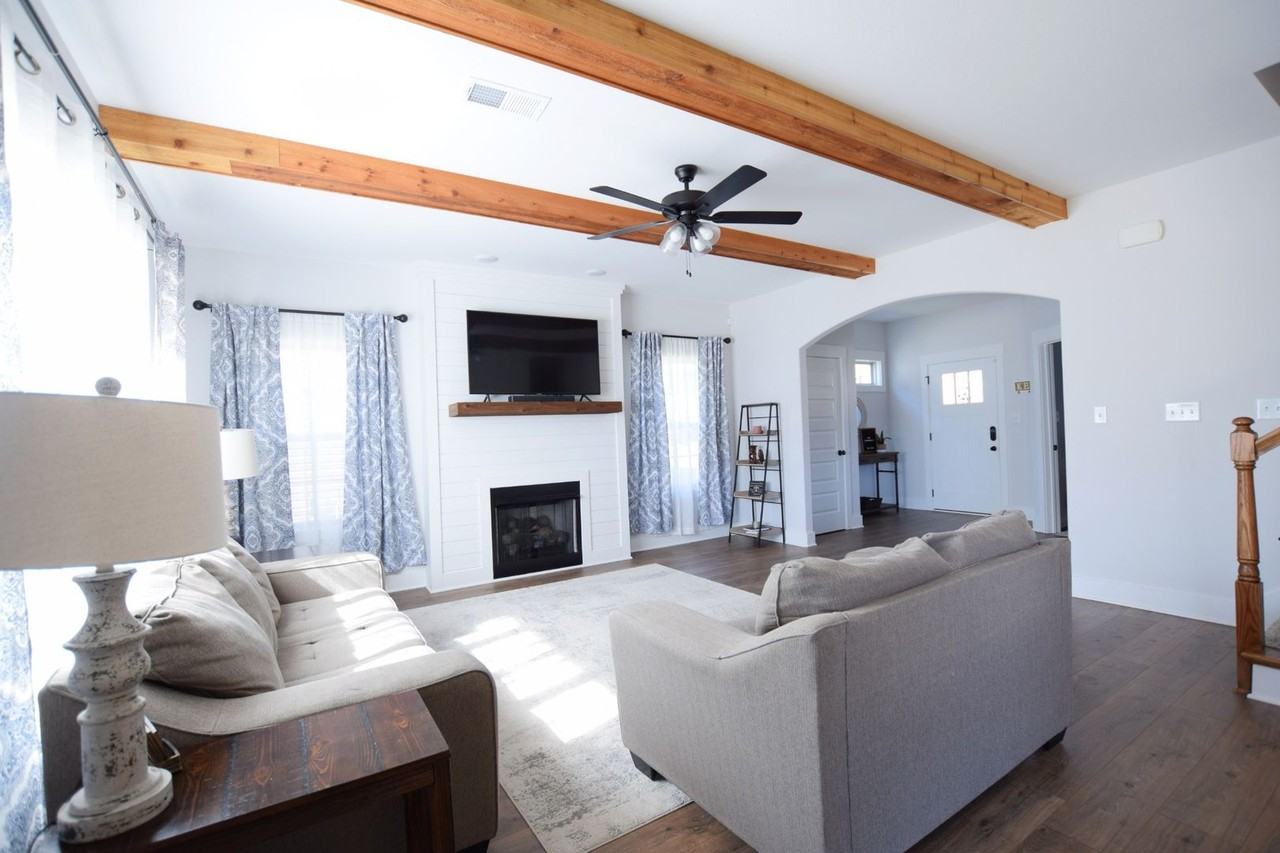 970 Cherry Blossom Ln - Photo 3 of 25