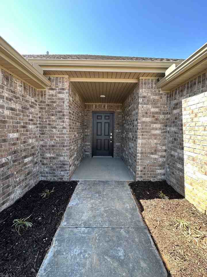 430 Willow Dr - Photo 2 of 49