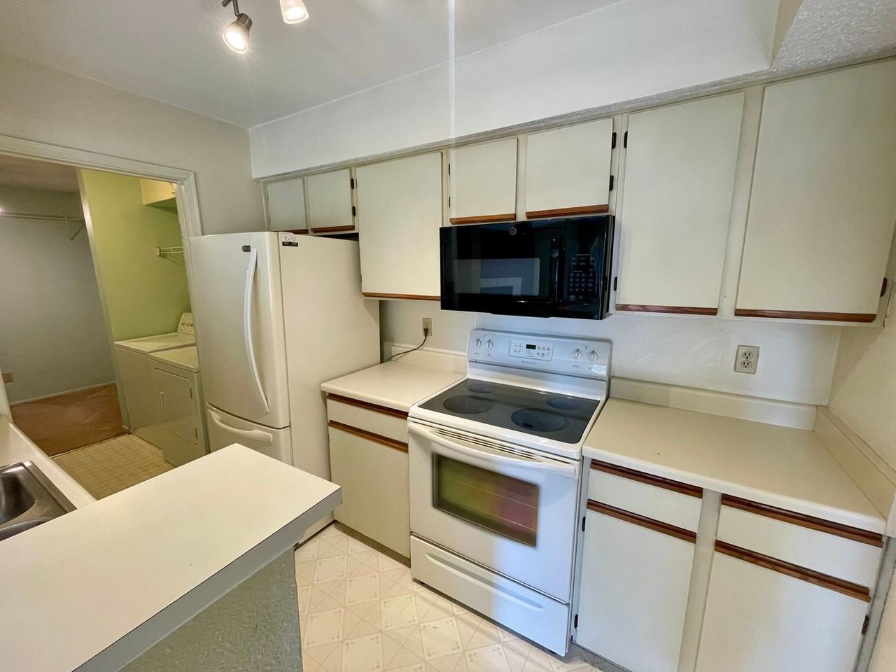 75 Crown Knoll Ct - Photo 4 of 9