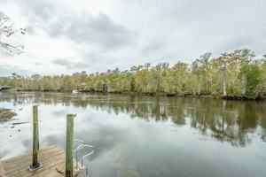 featured image of 10 Manatee Way