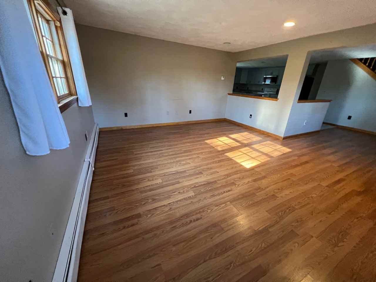 1049 Mammoth Rd #A - Photo 6 of 18