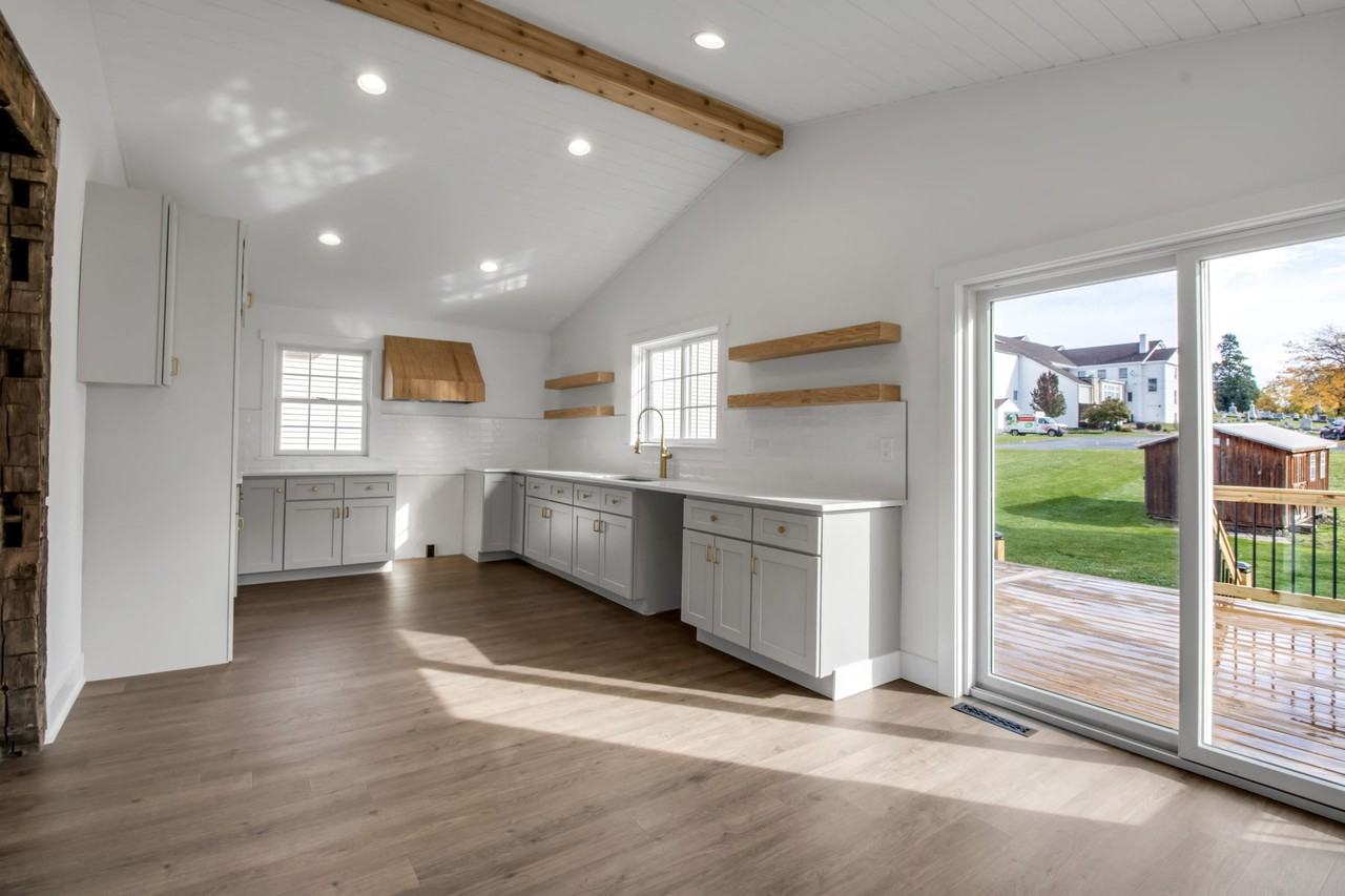 240 Niagara St #NA - Photo 2 of 22