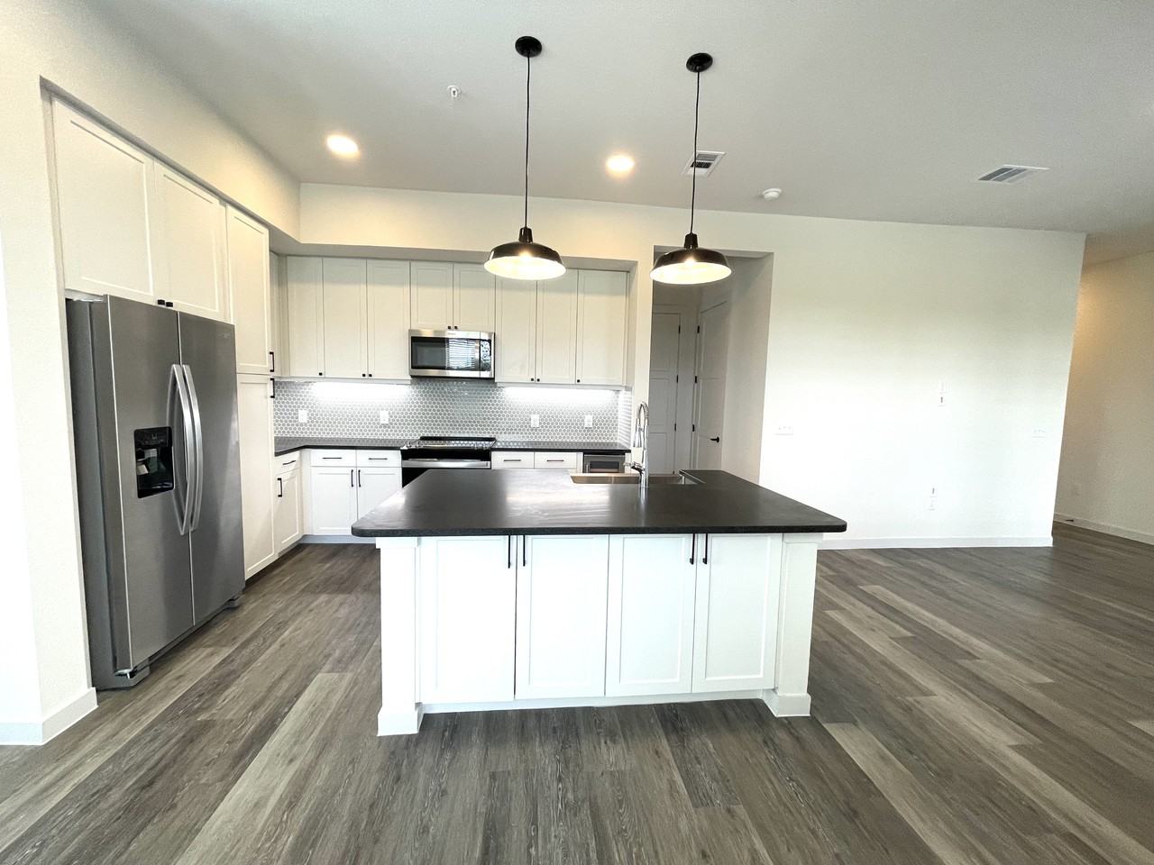 183 Oleander #01-7101 - Photo 4 of 10