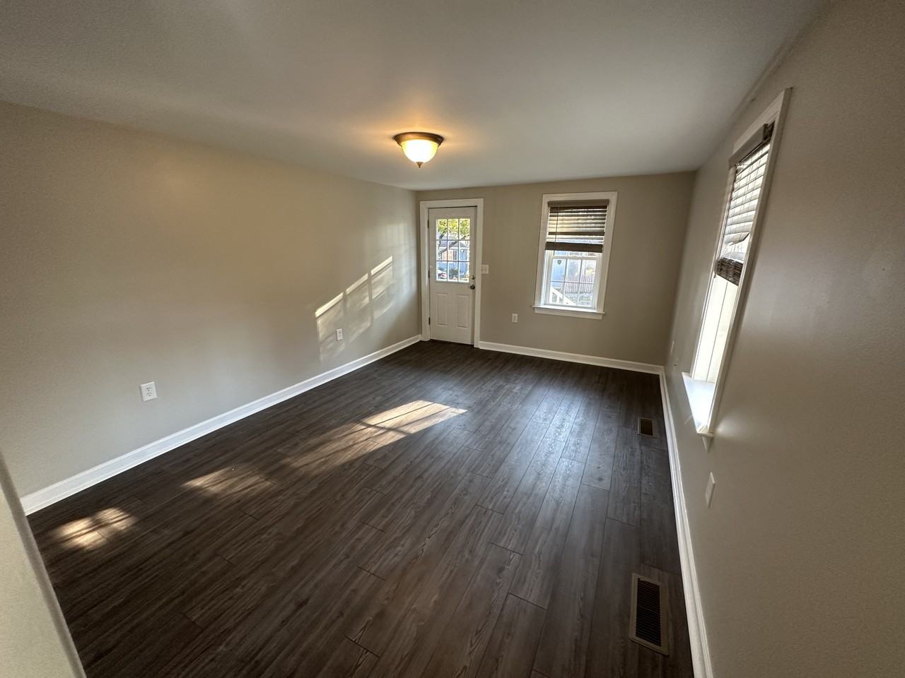 405 Elm St #NA - Photo 2 of 11