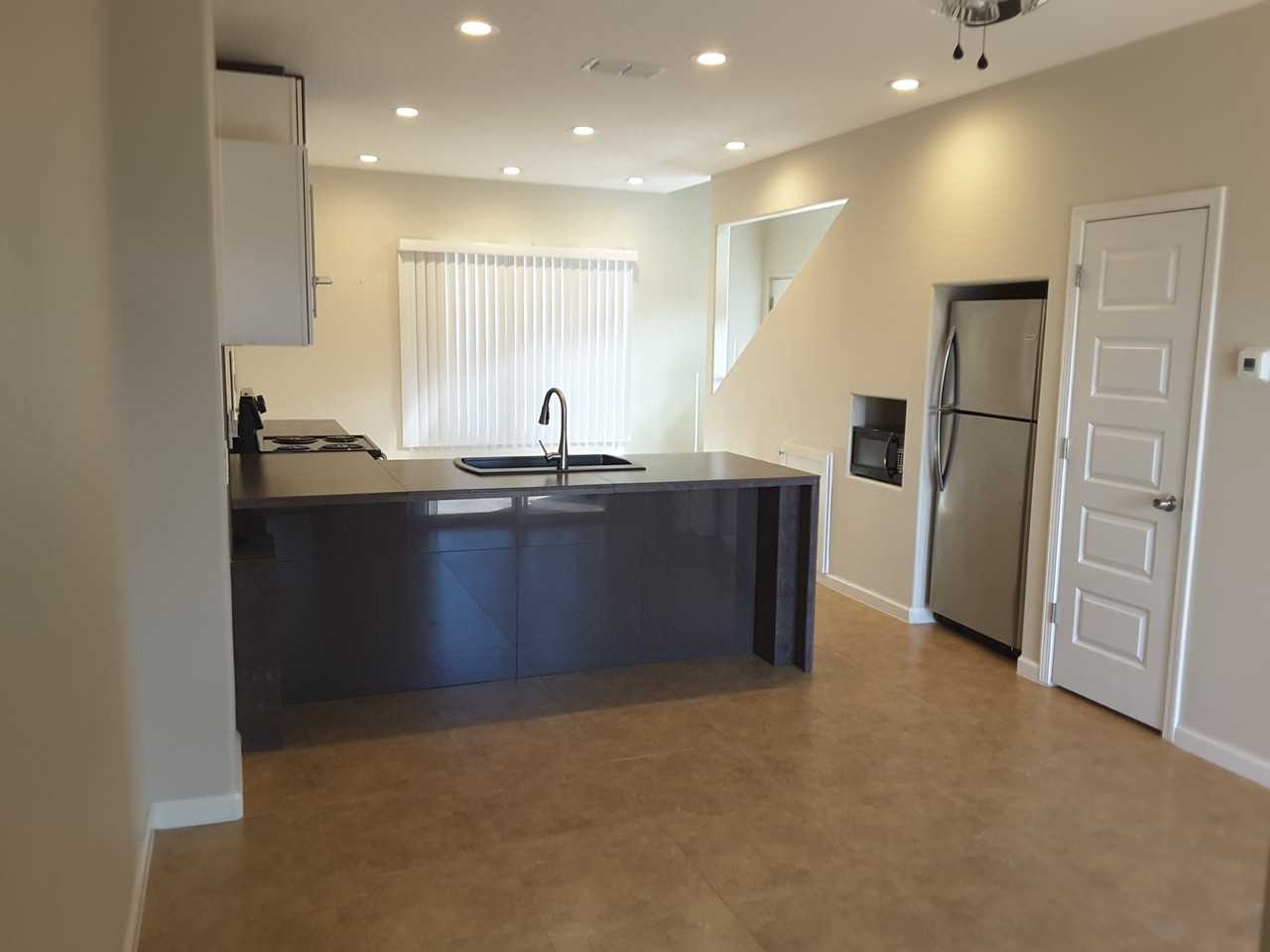 1000 E Daffodil Ave #1 - Photo 6 of 27