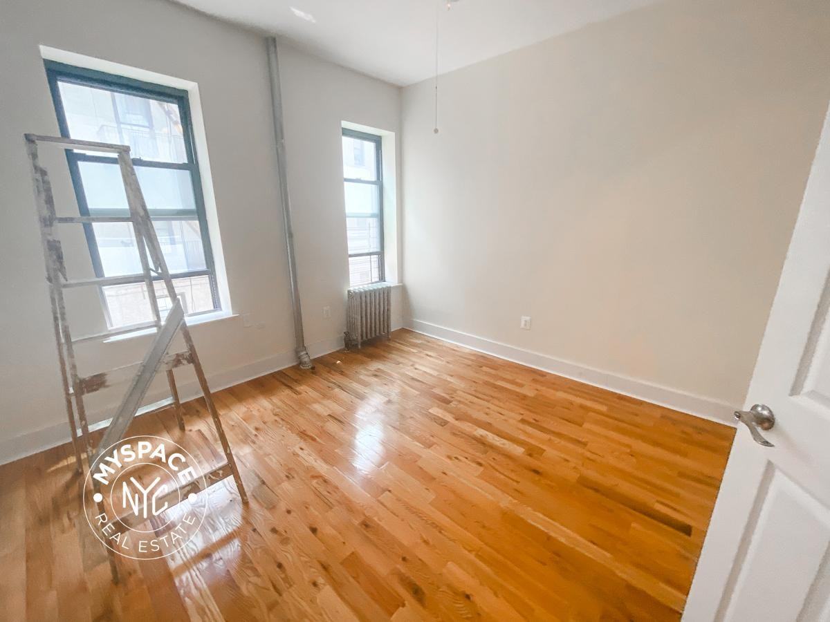 60 Clarkson Ave #5L - Photo 5 of 6